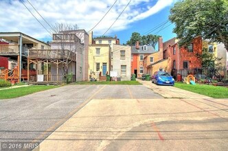 613 S Paca St in Baltimore, MD - Foto de edificio - Building Photo