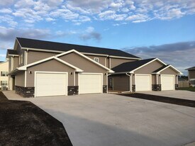 316 26th Ave, Unit A in Sheldon, IA - Building Photo