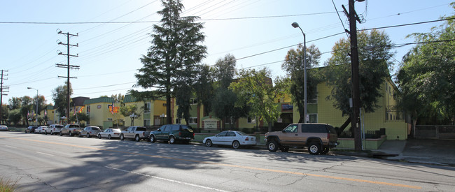 Sheldon Village Apartments in Sun Valley, CA - Building Photo - Building Photo