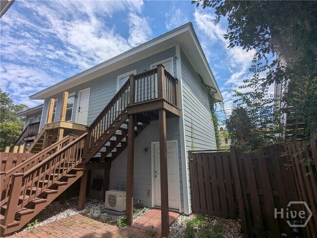property at 316 E 31st St
