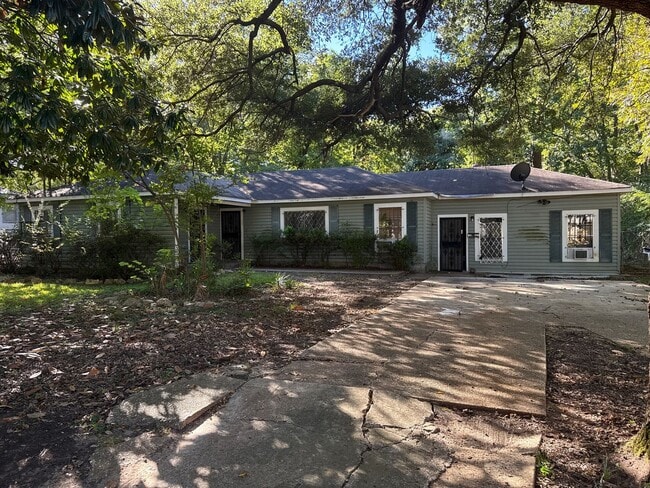 property at 3135 W College St