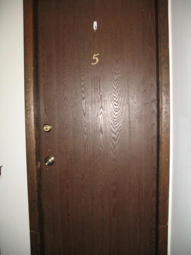 709 W 65th St in Westmont, IL - Building Photo - Building Photo