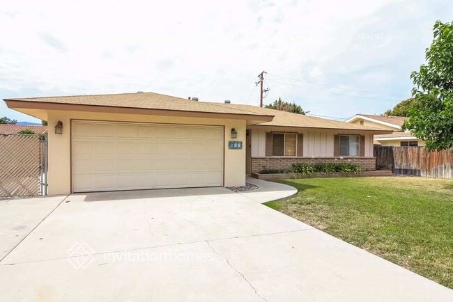 41797 Royal Palm Dr in Hemet, CA - Foto de edificio - Building Photo