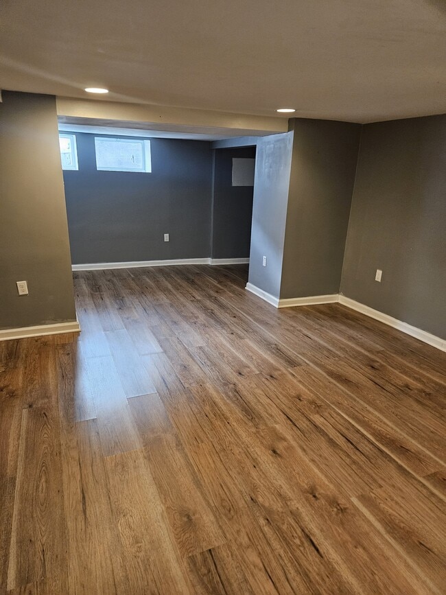 property at 3326 Kenyon Ave