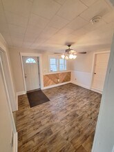 5771 Seneca Trl S in Ronceverte, WV - Foto de edificio - Building Photo