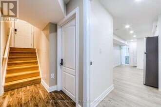 1051 Caven St in Mississauga, ON - Building Photo - Building Photo