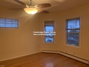 68 Kenmere Rd-Unit -# 1 in Medford, MA - Building Photo - Building Photo