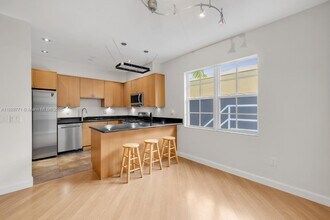305 Jefferson Ave in Miami Beach, FL - Building Photo - Building Photo