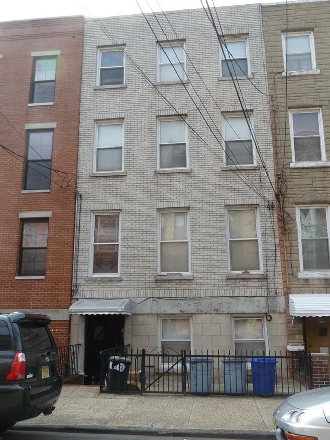 property at 824 Garden St