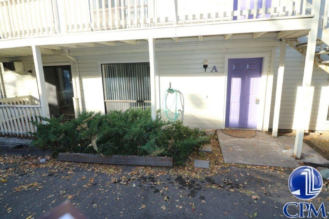 497 Scenic Dr in Ashland, OR - Building Photo