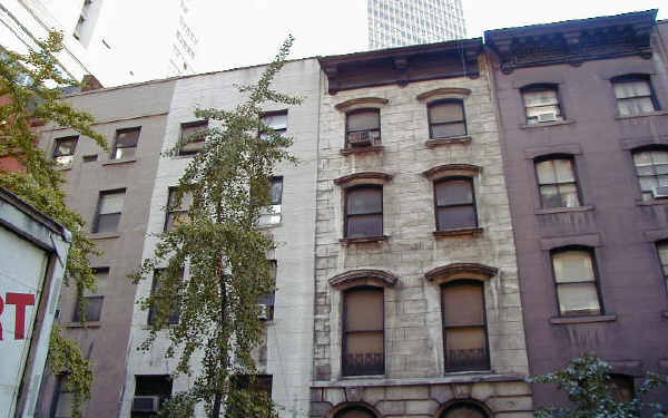 115 E 39th St in New York, NY - Foto de edificio - Building Photo