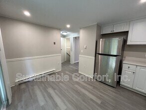270 Sunderland Rd in Worcester, MA - Building Photo - Building Photo