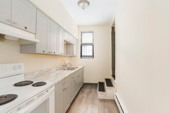 Dickens Apartments in Chicago, IL - Building Photo - Floor Plan