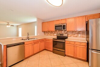 165 Walnut Crest Run in Sanford, FL - Building Photo - Building Photo