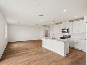 1786 Brekey Wy in Zephyrhills, FL - Building Photo - Building Photo