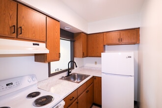 1824 Mears Ave in Cincinnati, OH - Building Photo - Building Photo