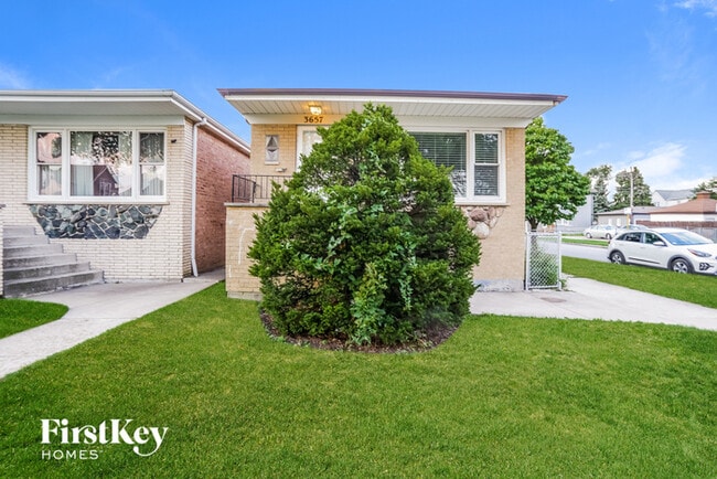 property at 3657 W 59th Pl
