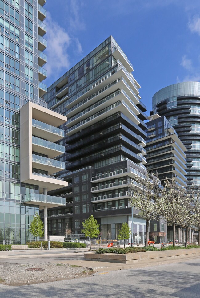 Riva del Lago in Toronto, ON - Building Photo - Building Photo