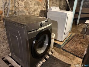 837 Bank St in New London, CT - Building Photo - Building Photo