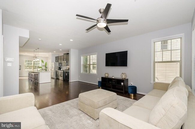 7523 Holly Ridge Dr in Glen Burnie, MD - Building Photo - Building Photo