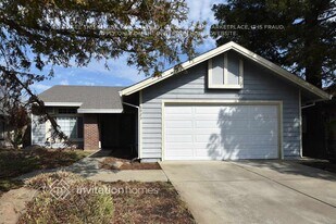 8023 Pinot Noir Way in Sacramento, CA - Building Photo