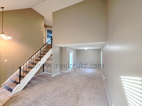 10176 Haskins St in Lenexa, KS - Building Photo - Building Photo