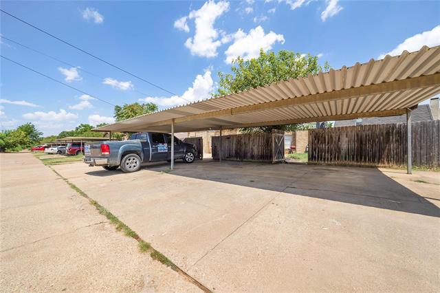 2744 St George Pl in Arlington, TX - Building Photo - Building Photo