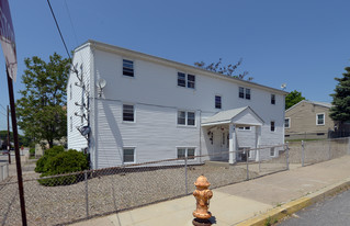 39 Valley St in Central Falls, RI - Building Photo