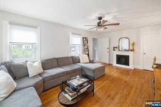 331 Gilbert St in Ridgewood, NJ - Building Photo - Building Photo