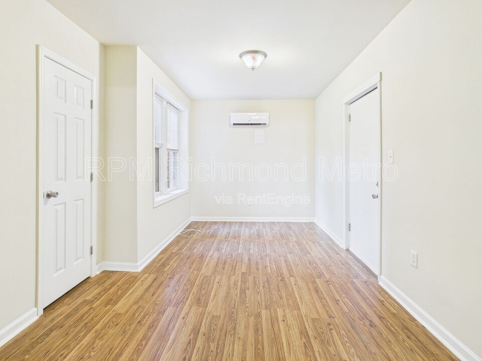 2400 Barton Ave in Richmond, VA - Building Photo