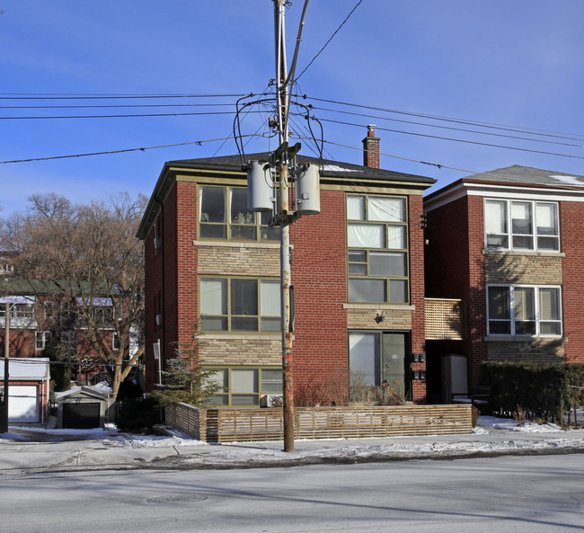 83 Keele St in Toronto, ON - Building Photo - Primary Photo