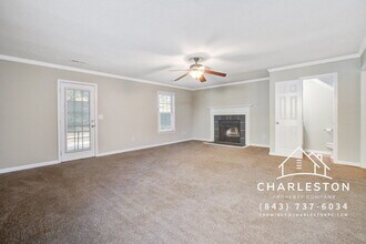 978 Governors Rd in Mount Pleasant, SC - Foto de edificio - Building Photo