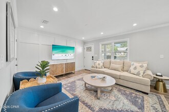 121 Lakeside Cir in Panama City Beach, FL - Building Photo - Building Photo