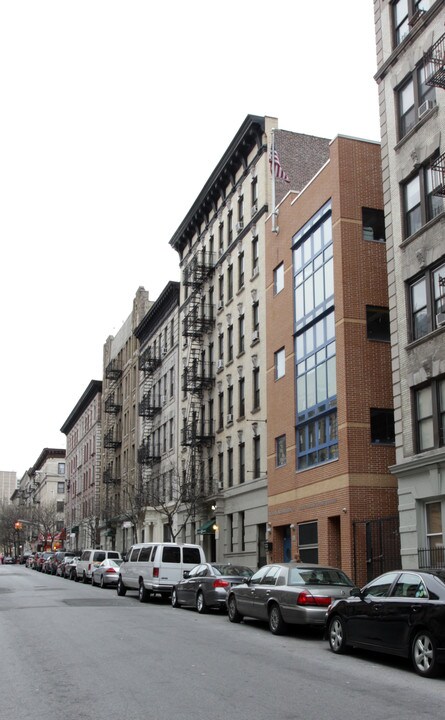 507 W 171st St in New York, NY - Building Photo