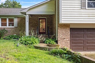 5024 Timbrook Ln in Winston-Salem, NC - Building Photo - Building Photo
