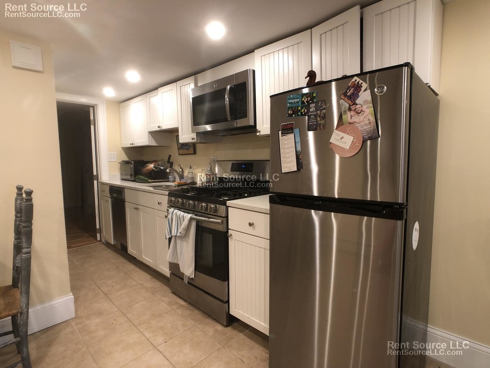 65 Walden St-Unit -1R in Cambridge, MA - Building Photo