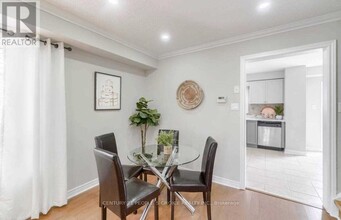 32 Ridgemore Crescent in Brampton, ON - Building Photo - Building Photo