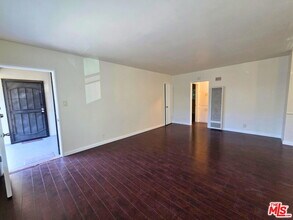 7621 Hampton Ave in West Hollywood, CA - Building Photo - Building Photo