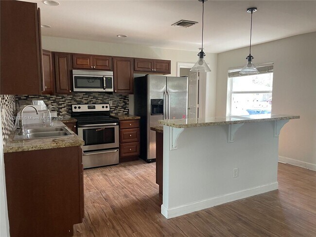 111 Prospect Rd in Lantana, FL - Building Photo - Building Photo