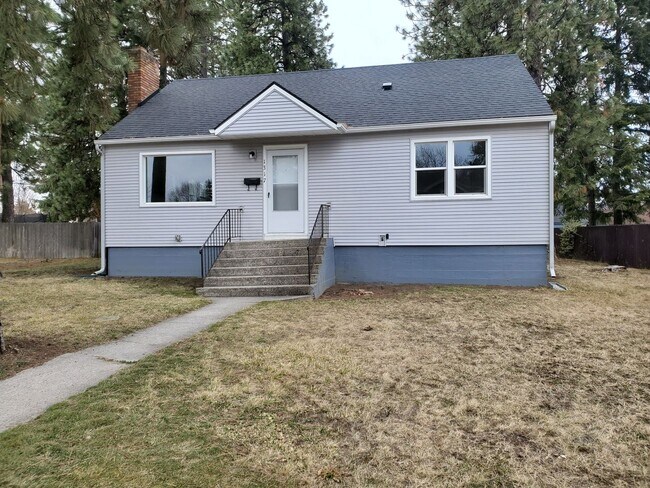 property at 1317 E 38th Ave