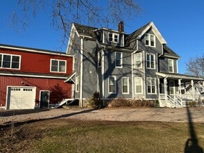 48 Cedar St in Branford, CT - Building Photo - Building Photo