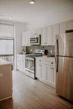 Industry Columbus Apartments in Columbus, OH - Foto de edificio - Building Photo