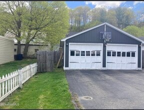 3 Hayer St, Unit 2 in Adams, MA - Building Photo - Building Photo