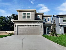 940 Grafton Ridge Dr in Eustis, FL - Building Photo