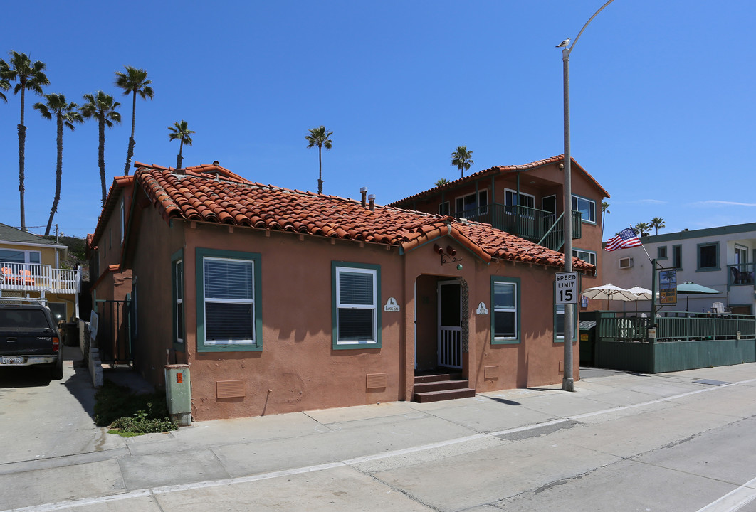 Lands End in Oceanside, CA - Building Photo