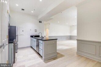 1229 12th St NW-Unit -B5 in Washington, DC - Foto de edificio - Building Photo