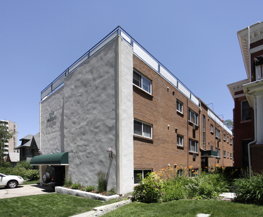 Landau Apartments in Denver, CO - Foto de edificio