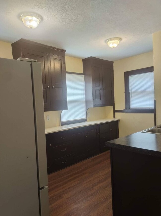 property at 1620 Carney Ave