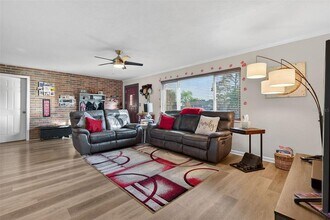 11761 80th Ave in Seminole, FL - Building Photo - Building Photo