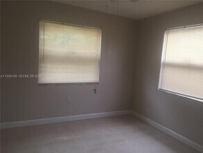 4510 SW 38th St in West Park, FL - Building Photo - Building Photo